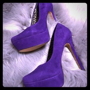 Jessica Simpson New platform purple pumps.